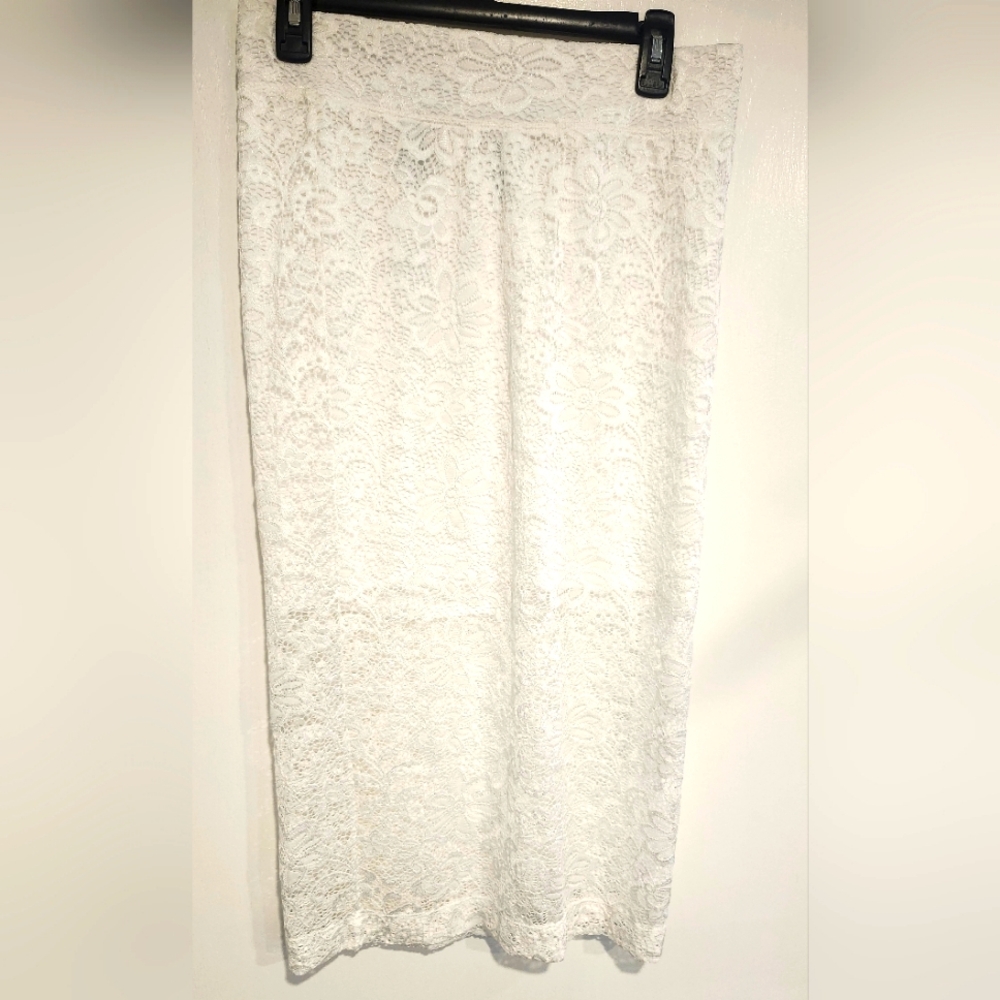 White size Medium lacey H&M skirt